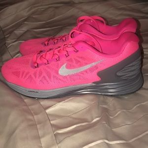 Nike lunarlon neon pink tennis shoes, worn once
